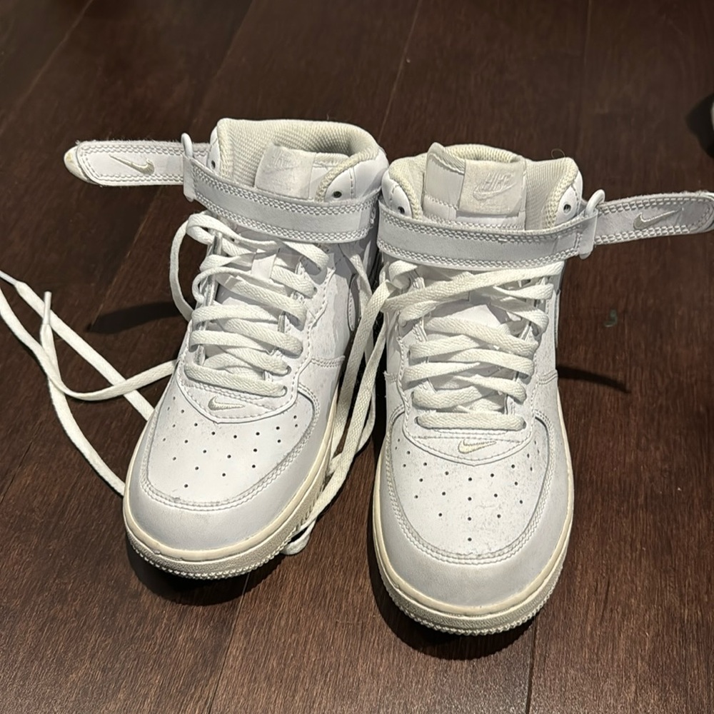 Nike air force one mid size 2youth no box